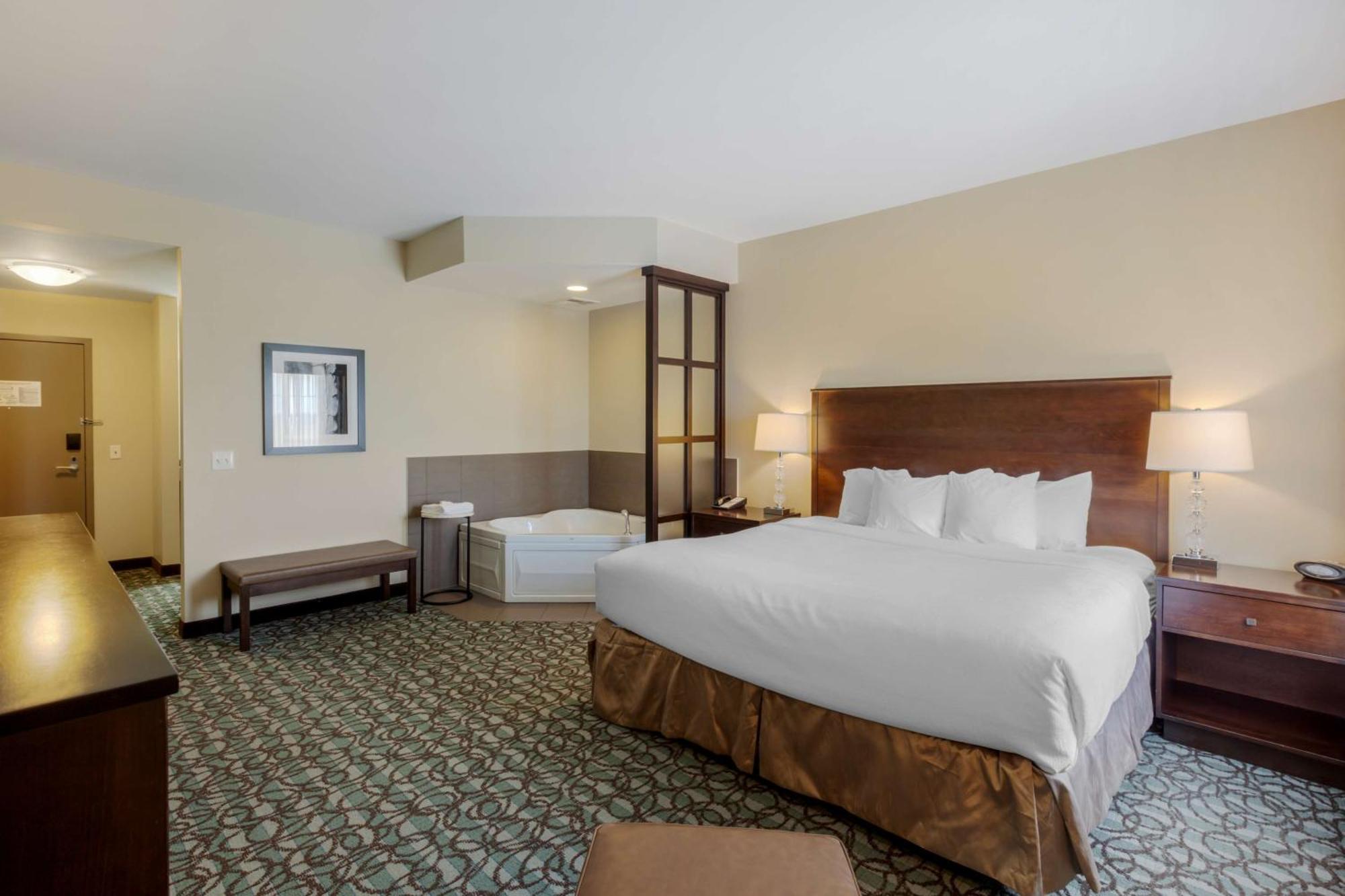 Best Western Plus Walkerton Hotel & Conference Centre ภายนอก รูปภาพ
